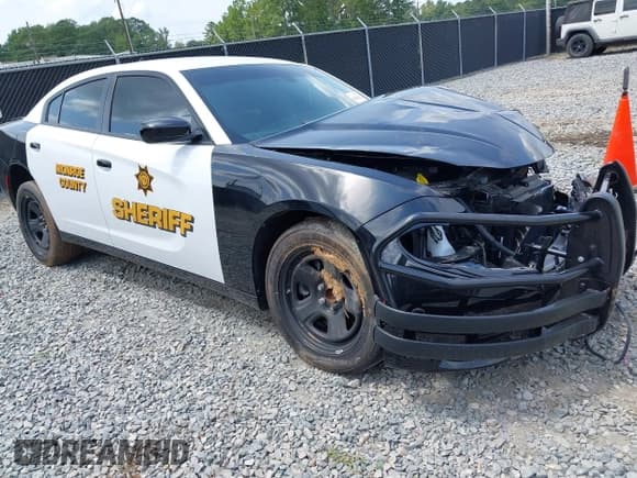✅ 2023 Dodge Charger Police • VIN: 2C3CDXAT0PH532510 • Lot: 43103321. Wystawiony na IAAI z przebiegiem 1 769 mil. Bezpłatny archiwum sprzedaży aukcyjnych z USA i szczegółowy raport historii pojazdu na DreamBid. Zdjęcie 1.