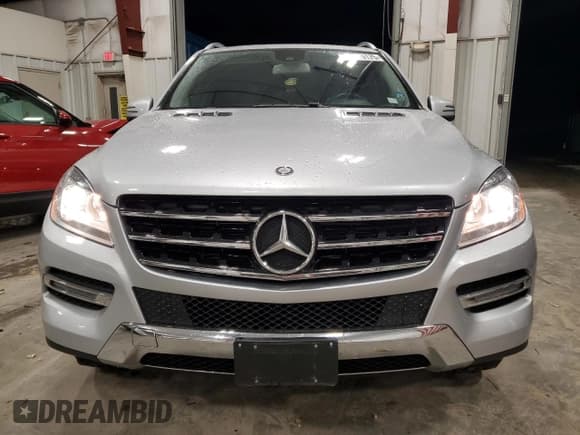 ✅ 2013 Mercedes-Benz M 350 • VIN: 4JGDA5HB8DA135546 • Лот: 92089175. Опубликован ранее на Copart с пробегом 88 503 миль. Бесплатный доступ к архиву аукционных продаж из США и подробный отчёт об истории автомобиля на DreamBid. Изображение 5.