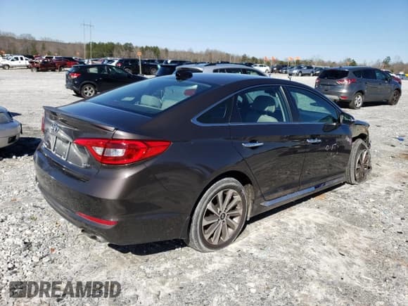 ✅ 2017 Hyundai Sonata Sport • VIN: 5NPE34AF8HH592740 • Лот: 40680043. Опубликован ранее на Copart с пробегом 69 117 миль. Бесплатный доступ к архиву аукционных продаж из США и подробный отчёт об истории автомобиля на DreamBid. Изображение 3.