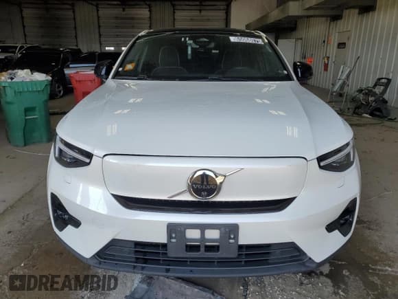 ✅ 2023 Volvo C40 Ultimate • VIN: YV4ED3GM9P2061525 • Лот: 65068075. Опубликован ранее на Copart с пробегом 102 773 миль. Бесплатный доступ к архиву аукционных продаж из США и подробный отчёт об истории автомобиля на DreamBid. Изображение 5.