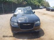 ✅ 2017 Chrysler 300 S • VIN: 2C3CCABG1HH593898 • Лот: 42835963. Опубликован ранее на IAAI с пробегом 165 942 миль. Бесплатный доступ к архиву аукционных продаж из США и подробный отчёт об истории автомобиля на DreamBid. Изображение 12.