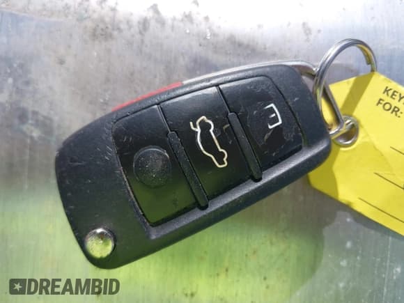 ✅ 2015 Audi Q3 Prestige • VIN: WA1GFCFS9FR004358 • Lot: 43604261. Listed on IAAI with 81,990 mi. Free auction sales archive from the USA and detailed vehicle history report at DreamBid. Image 11.