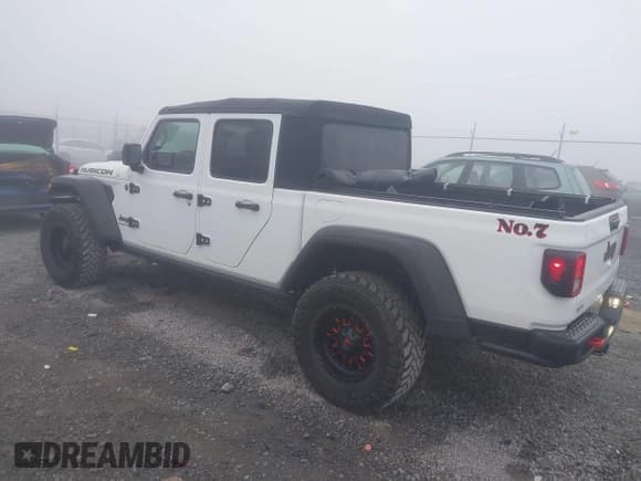 ✅ 2022 Jeep Gladiator Rubicon • VIN: 1C6JJTBG3NL111054 • Лот: 40793144. Опубликован ранее на IAAI с пробегом 40 115 миль. Бесплатный доступ к архиву аукционных продаж из США и подробный отчёт об истории автомобиля на DreamBid. Изображение 3.