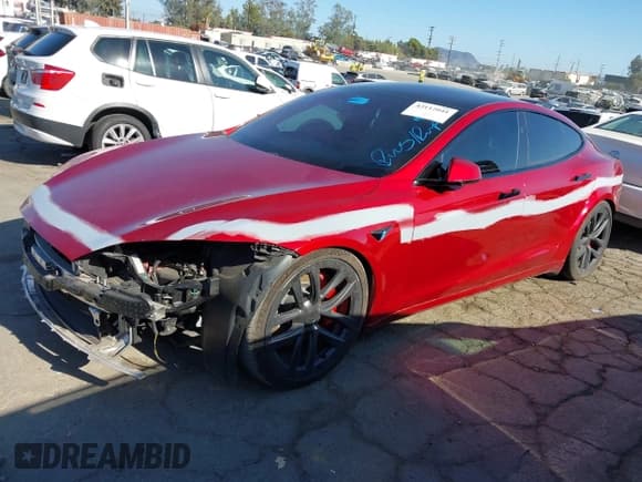 ✅ 2023 Tesla Model S Plaid • VIN: 5YJSA1E62PF511729 • Lot: 43112041. Wystawiony na IAAI z przebiegiem 23 940 mil. Bezpłatny archiwum sprzedaży aukcyjnych z USA i szczegółowy raport historii pojazdu na DreamBid. Zdjęcie 2.