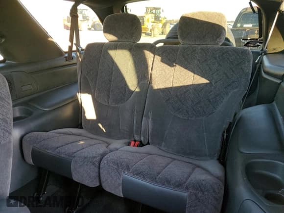 ✅ 2001 GMC Jimmy SLS Comfort/Convenience • VIN: 1GKCT18W01K173918 • Lot: 86317304. Wystawiony na Copart z przebiegiem Nie podano. Bezpłatny archiwum sprzedaży aukcyjnych z USA i szczegółowy raport historii pojazdu na DreamBid. Zdjęcie 10.