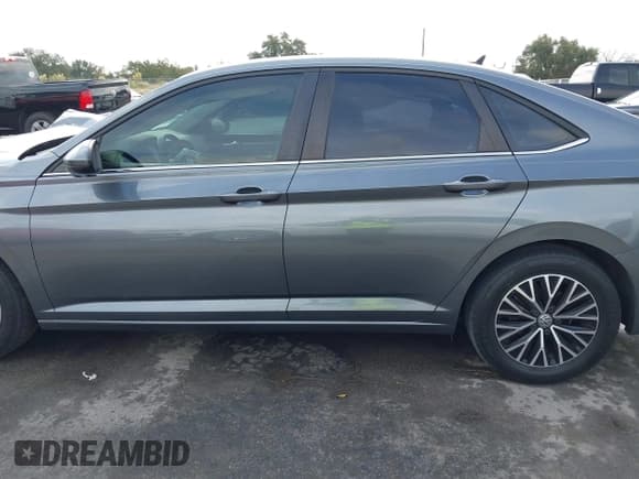 ✅ 2021 Volkswagen Jetta S • VIN: 3VWN57BU9MM022093 • Лот: 43524324. Опубликован ранее на IAAI с пробегом 96 884 миль. Бесплатный доступ к архиву аукционных продаж из США и подробный отчёт об истории автомобиля на DreamBid. Изображение 14.