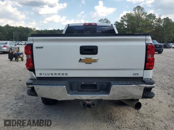 ✅ 2018 Chevrolet Silverado 2500HD LTZ • VIN: 1GC1KWEY4JF194773 • Lot: 81467895. Wystawiony na Copart z przebiegiem 68 545 mil. Bezpłatny archiwum sprzedaży aukcyjnych z USA i szczegółowy raport historii pojazdu na DreamBid. Zdjęcie 6.