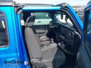 ✅ 2023 Jeep Wrangler Sport S • VIN: 1C4HJXDN6PW592915 • Lot: 41662077. Wystawiony na IAAI z przebiegiem 43 129 mil. Bezpłatny archiwum sprzedaży aukcyjnych z USA i szczegółowy raport historii pojazdu na DreamBid. Zdjęcie 5.