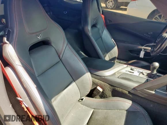 ✅ 2018 Chevrolet Corvette Grand Sport 3LT • VIN: 1G1YZ2D76J5101066 • Lot: 58749405. Wystawiony na Copart z przebiegiem 46 009 mil. Bezpłatny archiwum sprzedaży aukcyjnych z USA i szczegółowy raport historii pojazdu na DreamBid. Zdjęcie 10.