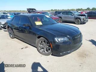 ✅ 2022 Chrysler 300 S • VIN: 2C3CCABG0NH228950 • Лот: 43510591. Опубликован ранее на IAAI с пробегом 51 535 миль. Бесплатный доступ к архиву аукционных продаж из США и подробный отчёт об истории автомобиля на DreamBid. Изображение 1.