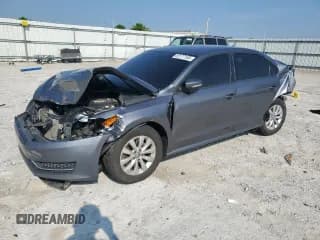 ✅ 2015 Volkswagen Passat Limited Edition • VIN: 1VWAT7A3XFC049322 • Lot: 62177165. Listed on Copart with 293,949 mi. Free auction sales archive from the USA and detailed vehicle history report at DreamBid. Image 1.