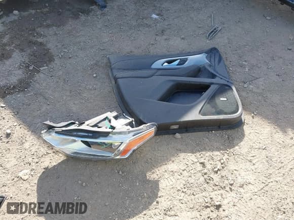 ✅ 2021 Chevrolet Traverse LT • VIN: 1GNERHKW5MJ208314 • Lot: 43416994. Wystawiony na IAAI z przebiegiem 106 936 mil. Bezpłatny archiwum sprzedaży aukcyjnych z USA i szczegółowy raport historii pojazdu na DreamBid. Zdjęcie 19.