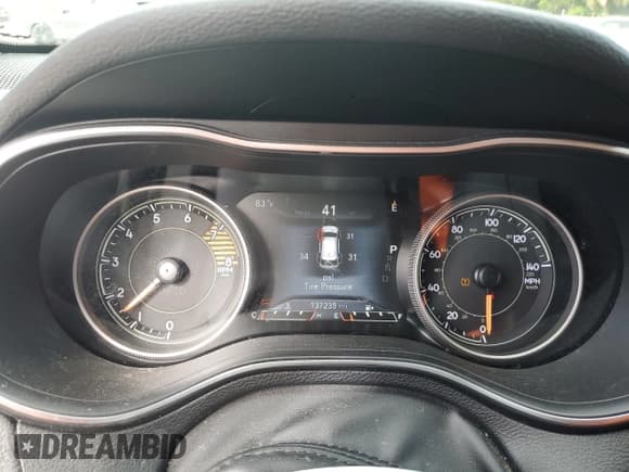 ✅ 2019 Jeep Cherokee Trailhawk Elite • VIN: 1C4PJMBX1KD141930 • Lot: 80255885. Listed on Copart with 137,235 mi. Free auction sales archive from the USA and detailed vehicle history report at DreamBid. Image 9.