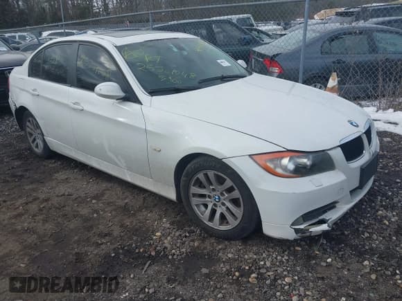 ✅ 2007 BMW 3 Series 328xi • VIN: WBAVC935X7KX52518 • Лот: 41461857. Опубликован ранее на IAAI с пробегом Не указан. Бесплатный доступ к архиву аукционных продаж из США и подробный отчёт об истории автомобиля на DreamBid. Изображение 1.
