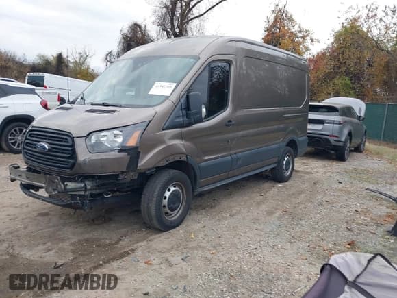 ✅ 2018 Ford Transit • VIN: 1FTYR1CG7JKA94942 • Lot: 43542703. Wystawiony na IAAI z przebiegiem 171 473 mil. Bezpłatny archiwum sprzedaży aukcyjnych z USA i szczegółowy raport historii pojazdu na DreamBid. Zdjęcie 2.