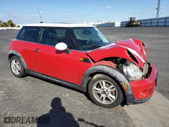✅ 2012 MINI Hardtop • VIN: WMWSU3C56CT540863 • Lot: 93557405. Wystawiony na Copart z przebiegiem 177 467 mil. Bezpłatny archiwum sprzedaży aukcyjnych z USA i szczegółowy raport historii pojazdu na DreamBid. Zdjęcie 4.
