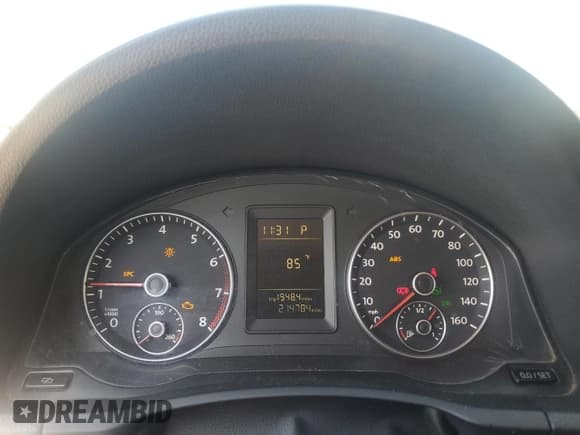 ✅ 2010 Volkswagen Jetta S • VIN: 3VWJX7AJ3AM075822 • Lot: 71417695. Listed on Copart with 214,784 mi. Free auction sales archive from the USA and detailed vehicle history report at DreamBid. Image 9.