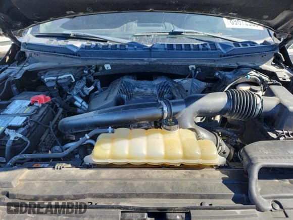✅ 2019 Ford F-150 XL • VIN: 1FTEW1E48KFD33388 • Lot: 89672985. Listed on Copart with 72,690 mi. Free auction sales archive from the USA and detailed vehicle history report at DreamBid. Image 11.