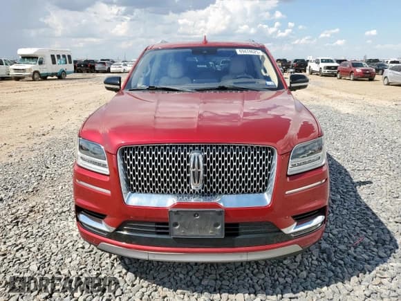 ✅ 2018 Lincoln Navigator Reserve • VIN: 5LMJJ3LT2JEL18823 • Lot: 69474625. Listed on Copart with 118,604 mi. Free auction sales archive from the USA and detailed vehicle history report at DreamBid. Image 5.