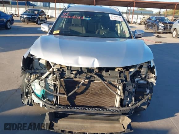 ✅ 2019 Nissan Rogue SV • VIN: KNMAT2MT6KP503389 • Лот: 43568088. Опубликован ранее на IAAI с пробегом 123 209 миль. Бесплатный доступ к архиву аукционных продаж из США и подробный отчёт об истории автомобиля на DreamBid. Изображение 6.