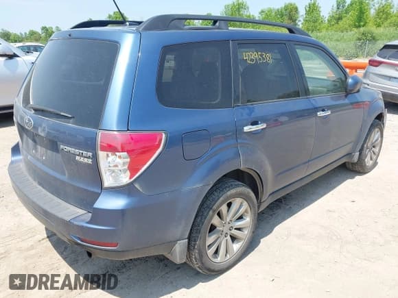 ✅ 2013 Subaru Forester X Premium • VIN: JF2SHADC4DH442607 • Lot: 42395381. Listed on IAAI with 114,979 mi. Free auction sales archive from the USA and detailed vehicle history report at DreamBid. Image 4.