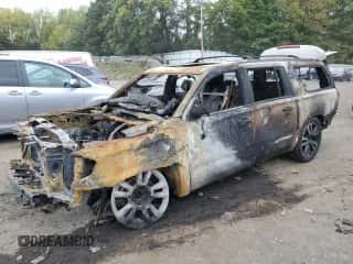 2020 Chevrolet Suburban Premier z VIN 1GNSKJKJ5LR180355, wystawiony jako Copart lot #69936644 z przebiegiem Nie podano mil oraz Szkoda całkowita • Salvage title. Historia ofert i sprzedaży dostępna na DreamBid. Obrazek 1.