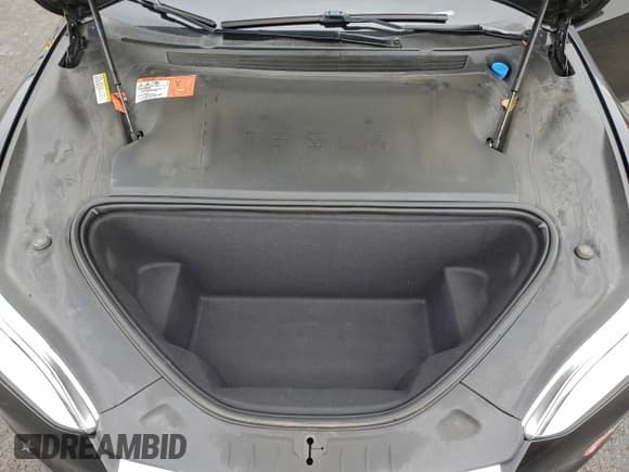 ✅ 2017 Tesla Model S 60 • VIN: 5YJSA1E15HF176634 • Lot: 93718785. Listed on Copart with 88,131 mi. Free auction sales archive from the USA and detailed vehicle history report at DreamBid. Image 11.