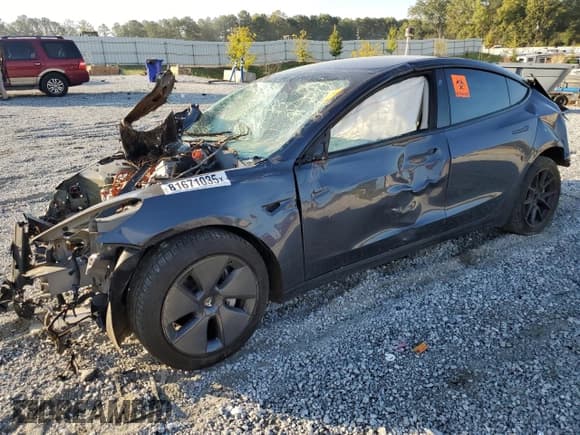 ✅ 2022 Tesla Model 3 Long Range • VIN: 5YJ3E1EB4NF192708 • Lot: 81671035. Wystawiony na Copart z przebiegiem Nie podano. Bezpłatny archiwum sprzedaży aukcyjnych z USA i szczegółowy raport historii pojazdu na DreamBid. Zdjęcie 1.