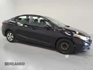 2018 Chevrolet Cruze LS z VIN 1G1BC5SM3J7144625, wystawiony jako Copart lot #67818475 z przebiegiem 109 879 mil mil oraz Czysty tytuł • Clean title. Historia ofert i sprzedaży dostępna na DreamBid. Obrazek 4.