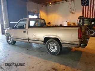 ✅ 1995 Chevrolet Silverado 2500 • VIN: 1GCFC24K3SZ156945 • Lot: 66643195. Wystawiony na Copart z przebiegiem 162 528 mil. Bezpłatny archiwum sprzedaży aukcyjnych z USA i szczegółowy raport historii pojazdu na DreamBid. Zdjęcie 2.