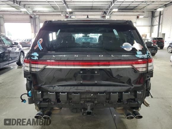 ✅ 2023 Lincoln Aviator Standard • VIN: 5LM5J6XC5PGL21421 • Lot: 70060354. Listed on Copart with 29,184 mi. Free auction sales archive from the USA and detailed vehicle history report at DreamBid. Image 6.