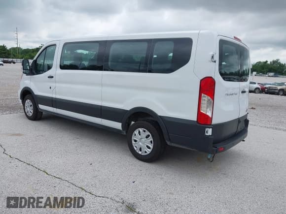 ✅ 2021 Ford Transit Passenger XL • VIN: 1FBAX2Y80MKA31866 • Lot: 42445861. Listed on IAAI with 65,193 mi. Free auction sales archive from the USA and detailed vehicle history report at DreamBid. Image 3.