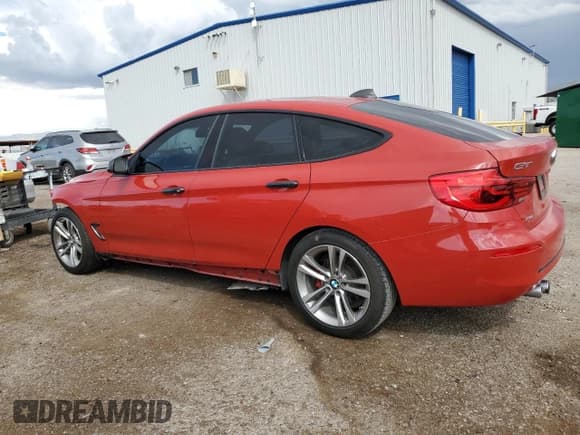 ✅ 2017 BMW 3 Series 330i xDrive • VIN: WBA8Z9C54HG453204 • Лот: 81849615. Опубликован ранее на Copart с пробегом 66 854 миль. Бесплатный доступ к архиву аукционных продаж из США и подробный отчёт об истории автомобиля на DreamBid. Изображение 2.