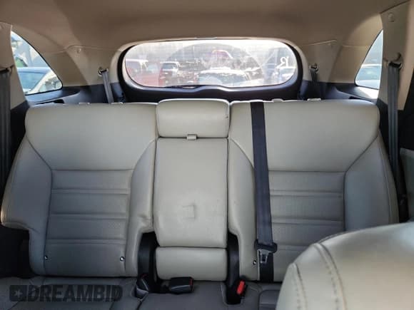 ✅ 2017 Kia Sorento EX • VIN: 5XYPHDA5XHG204397 • Lot: 81920225. Wystawiony na Copart z przebiegiem 205 845 mil. Bezpłatny archiwum sprzedaży aukcyjnych z USA i szczegółowy raport historii pojazdu na DreamBid. Zdjęcie 10.