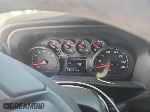 ✅ 2025 Chevrolet Silverado 2500HD Custom • VIN: 2GC4KME73S1178744 • Lot: 68050095. Wystawiony na Copart z przebiegiem Nie podano. Bezpłatny archiwum sprzedaży aukcyjnych z USA i szczegółowy raport historii pojazdu na DreamBid. Zdjęcie 9.