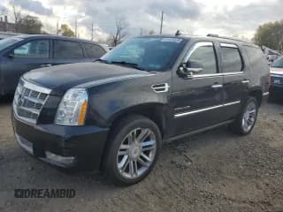 ✅ 2013 Cadillac Escalade Platinum Edition • VIN: 1GYS4DEF4DR187949 • Lot: 91020535. Wystawiony na Copart z przebiegiem 148 637 mil. Bezpłatny archiwum sprzedaży aukcyjnych z USA i szczegółowy raport historii pojazdu na DreamBid. Zdjęcie 1.