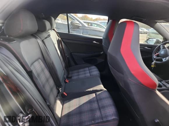 ✅ 2024 Volkswagen Golf GTI 380 S • VIN: WVWHA7CD2RW230298 • Лот: 91636725. Опубликован ранее на Copart с пробегом 3 189 миль. Бесплатный доступ к архиву аукционных продаж из США и подробный отчёт об истории автомобиля на DreamBid. Изображение 10.