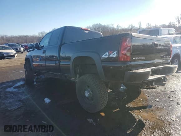 ✅ 2003 Chevrolet Silverado 2500HD LS • VIN: 1GCHK29193E212908 • Lot: 86695954. Wystawiony na Copart z przebiegiem 90 342 mil. Bezpłatny archiwum sprzedaży aukcyjnych z USA i szczegółowy raport historii pojazdu na DreamBid. Zdjęcie 2.