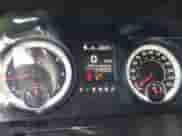 2018 Ram 1500 Tradesman z VIN 1C6RR6FT2JS211344, wystawiony jako IAAI lot #42258895 z przebiegiem 174 042 mil mil oraz . Historia ofert i sprzedaży dostępna na DreamBid. Obrazek 7.