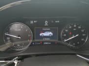 ✅ 2023 Buick Envision Essence • VIN: LRBFZPR49PD052260 • Lot: 60152435. Wystawiony na Copart z przebiegiem 20 862 mil. Bezpłatny archiwum sprzedaży aukcyjnych z USA i szczegółowy raport historii pojazdu na DreamBid. Zdjęcie 9.