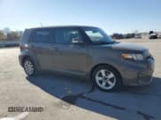 ✅ 2011 Scion xB • VIN: JTLZE4FE8B1133576 • Лот: 92414775. Опубликован ранее на Copart с пробегом 226 095 миль. Бесплатный доступ к архиву аукционных продаж из США и подробный отчёт об истории автомобиля на DreamBid. Изображение 4.