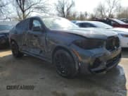 ✅ 2022 BMW X6 M • VIN: 5YMCY0C08N9M70787 • Lot: 45865613. Wystawiony na Copart z przebiegiem 8 433 mil. Bezpłatny archiwum sprzedaży aukcyjnych z USA i szczegółowy raport historii pojazdu na DreamBid. Zdjęcie 4.