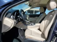 ✅ 2017 Mercedes-Benz C 300 • VIN: 55SWF4KBXHU220949 • Lot: 56018725. Wystawiony na Copart z przebiegiem 117 826 mil. Bezpłatny archiwum sprzedaży aukcyjnych z USA i szczegółowy raport historii pojazdu na DreamBid. Zdjęcie 7.