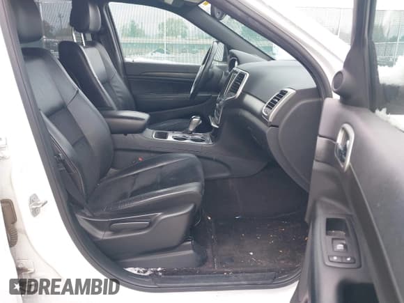 ✅ 2018 Jeep Grand Cherokee Altitude • VIN: 1C4RJFAGXJC120469 • Lot: 43674610. Listed on IAAI with 189,629 mi. Free auction sales archive from the USA and detailed vehicle history report at DreamBid. Image 5.
