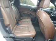 ✅ 2017 Audi Q7 Premium Plus • VIN: WA1LAAF73HD035134 • Lot: 87346025. Wystawiony na Copart z przebiegiem 77 196 mil. Bezpłatny archiwum sprzedaży aukcyjnych z USA i szczegółowy raport historii pojazdu na DreamBid. Zdjęcie 11.