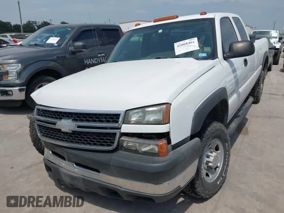 ✅ 2006 Chevrolet Silverado 2500HD LT2 • VIN: 1GCHK29U16E207166 • Lot: 42068401. Listed on IAAI with 105,646 mi. Free auction sales archive from the USA and detailed vehicle history report at DreamBid. Image 18.