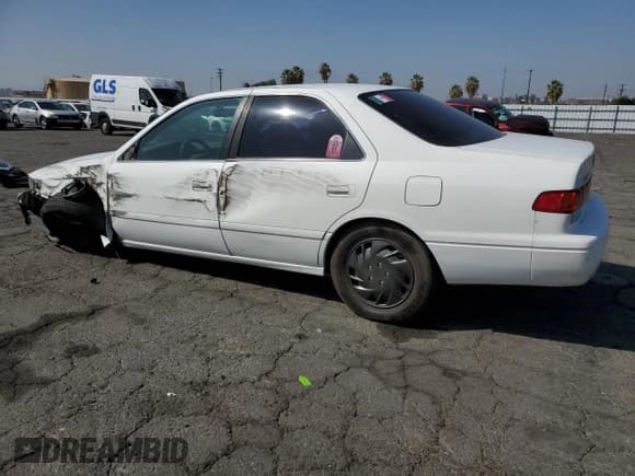 ✅ 2000 Toyota Camry LE • VIN: JT2BN22K7Y0001168 • Lot: 82341755. Wystawiony na Copart z przebiegiem 156 365 mil. Bezpłatny archiwum sprzedaży aukcyjnych z USA i szczegółowy raport historii pojazdu na DreamBid. Zdjęcie 2.