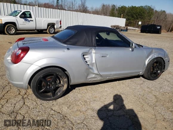 ✅ 2003 Toyota MR2 • VIN: JTDFR320630056446 • Лот: 49596745. Опубликован ранее на Copart с пробегом 126 066 миль. Бесплатный доступ к архиву аукционных продаж из США и подробный отчёт об истории автомобиля на DreamBid. Изображение 3.