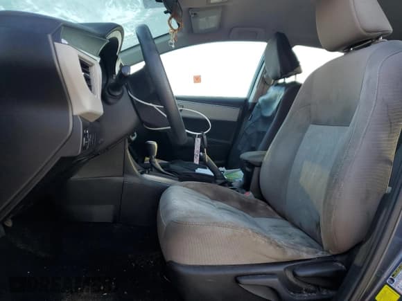 ✅ 2016 Toyota Corolla LE Plus • VIN: 5YFBURHE3GP414472 • Lot: 92746915. Wystawiony na Copart z przebiegiem 148 705 mil. Bezpłatny archiwum sprzedaży aukcyjnych z USA i szczegółowy raport historii pojazdu na DreamBid. Zdjęcie 7.