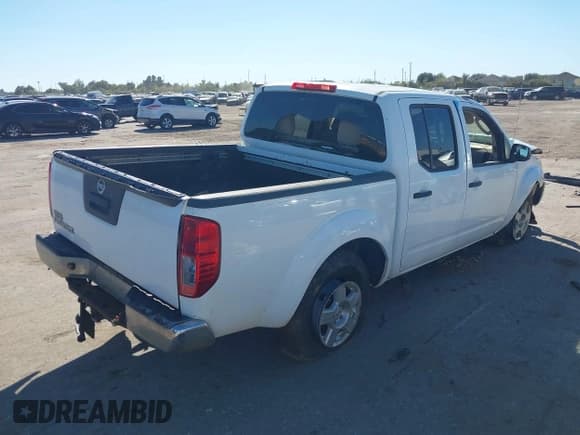 ✅ 2008 Nissan Frontier SE • VIN: 1N6AD07U58C450087 • Lot: 43608979. Listed on IAAI with 155,704 mi. Free auction sales archive from the USA and detailed vehicle history report at DreamBid. Image 4.